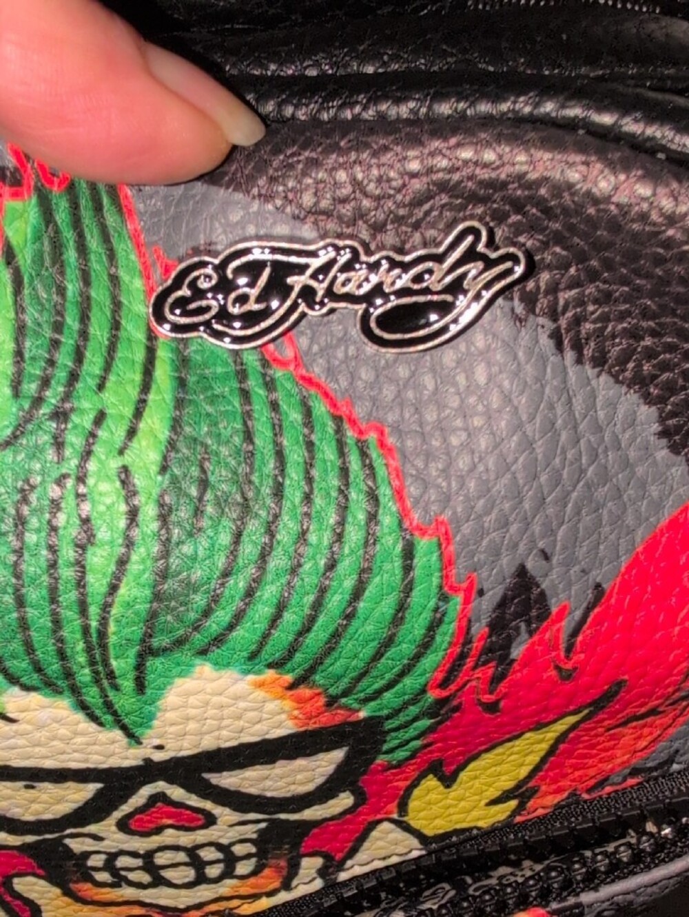 Ed Hardy Black Graphic Sling Bag with Multicolor Skull Print NWT - Picture 2 of 11